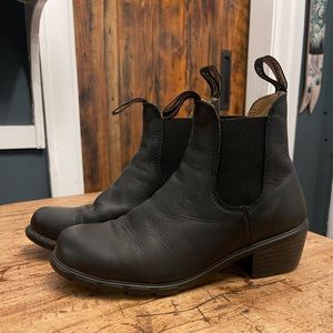 Blundstone Heeled Black Leather Chelsea Boots Size 9